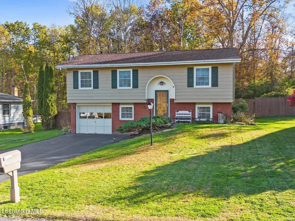 27 Ferncrest Dr, Tunkhannock, PA 18657