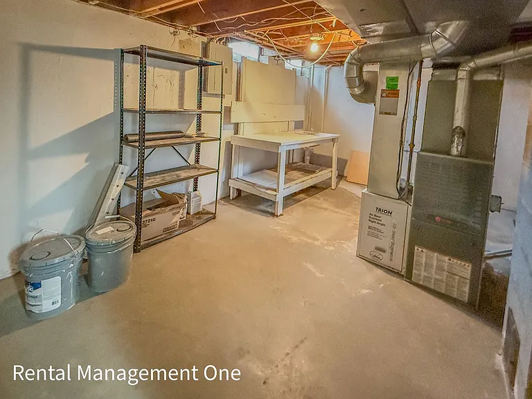 5604 Haymeadow Dr — Photo 32