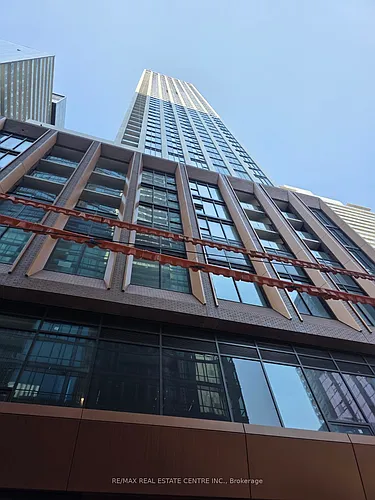 400 King St W #901 Photo 1