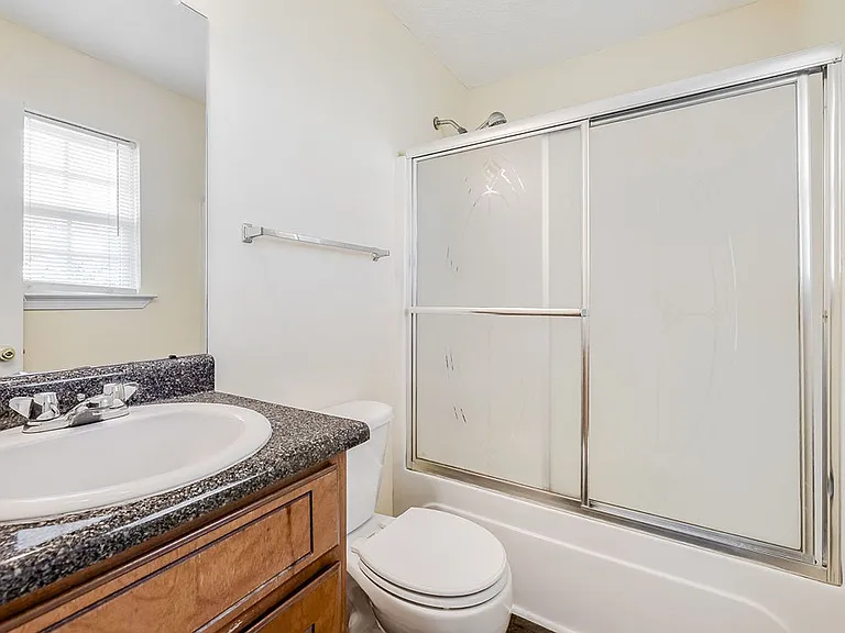 106 Mustang Dr — Photo 15