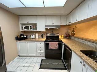 550 Webb Dr #2006, Mississauga, ON L5B 3Y4