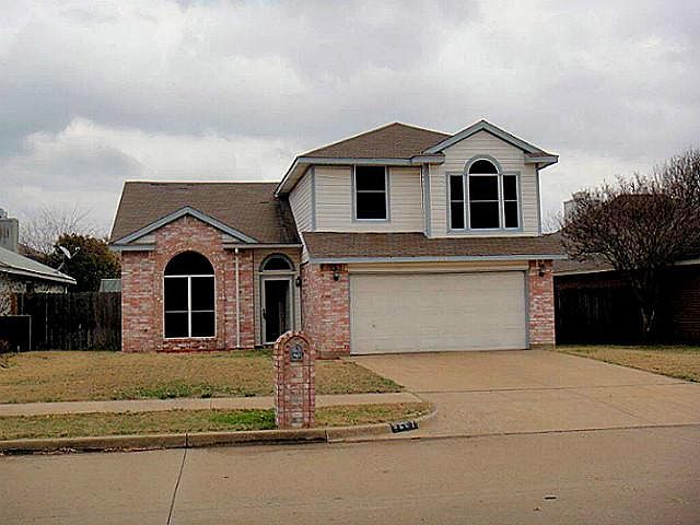 1st image of 5207 Manhassett Dr