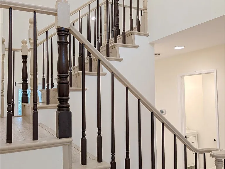 660 E Workman St — Photo 16