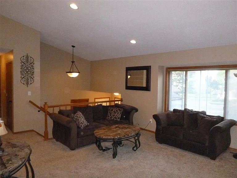 808 Chalet Dr NW — Photo 6