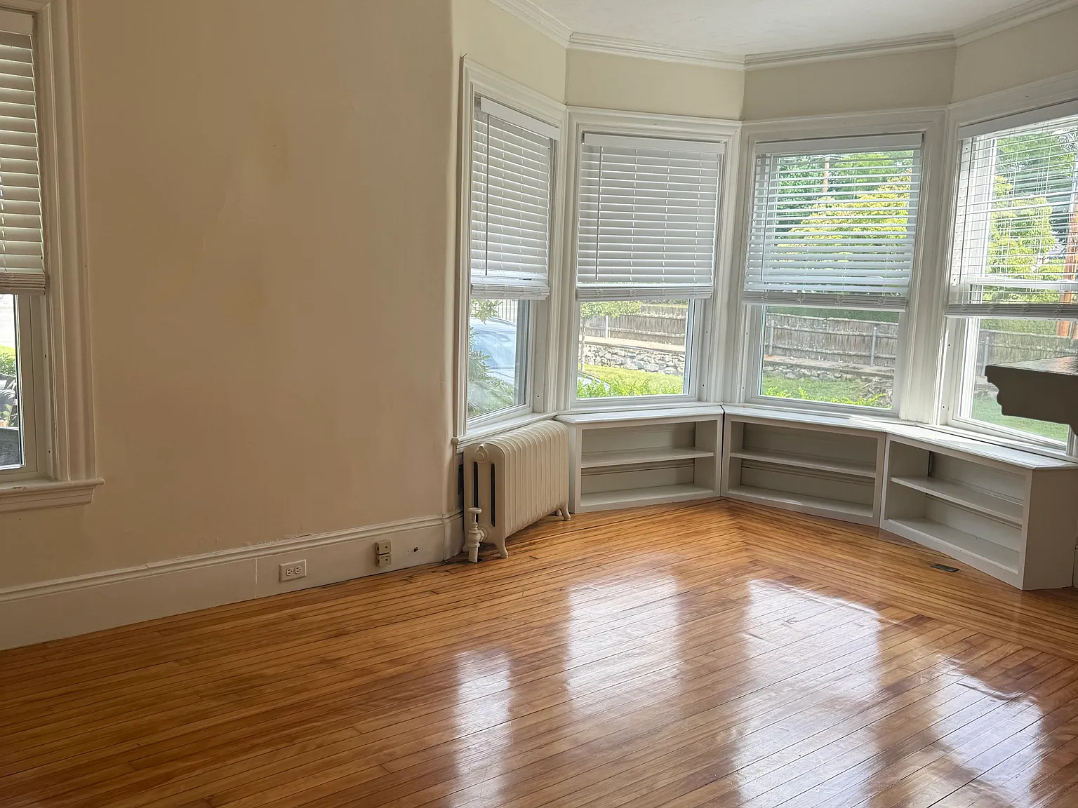1 bed, 600 sqft, $2,250 — Photo 2