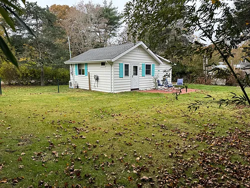 32 Locust Ave Photo 1