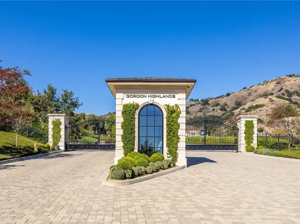 657 Gordon Highlands Rd Lot 3, Glendora, CA 91741