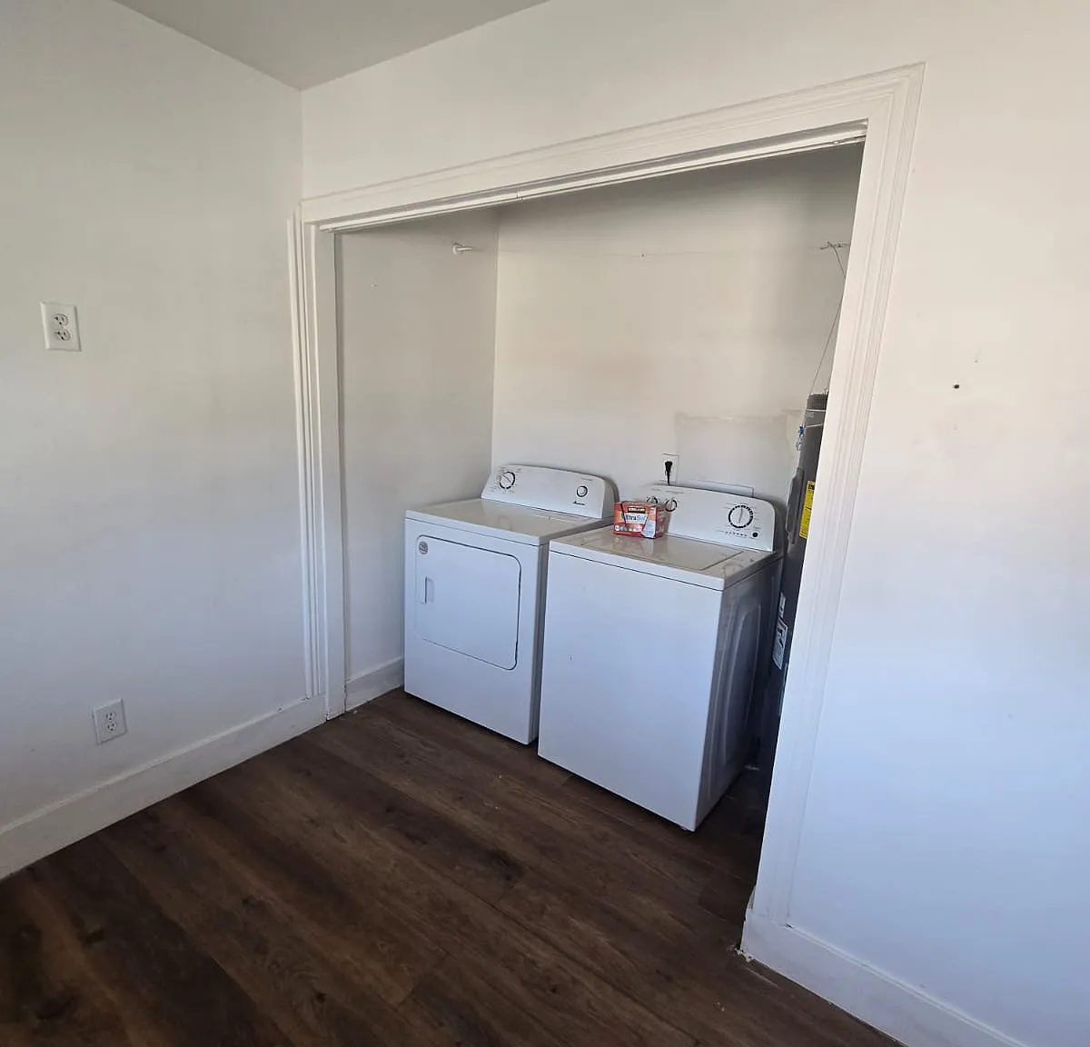 3 bed, 1080 sqft, $2,700 — Photo 4