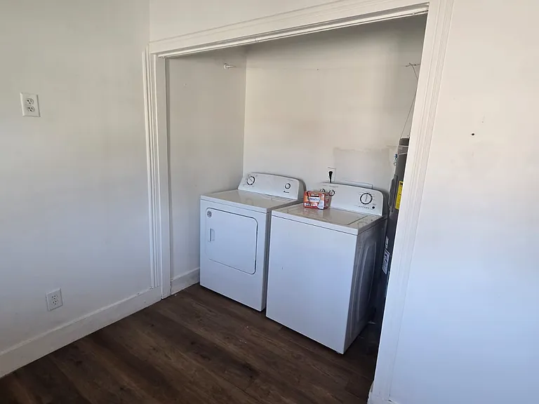 2050 W Camino Cir — Photo 4