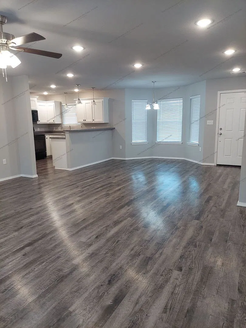 3 bed, 2.0 bath, 1545 sqft, $1,675 — Photo 3