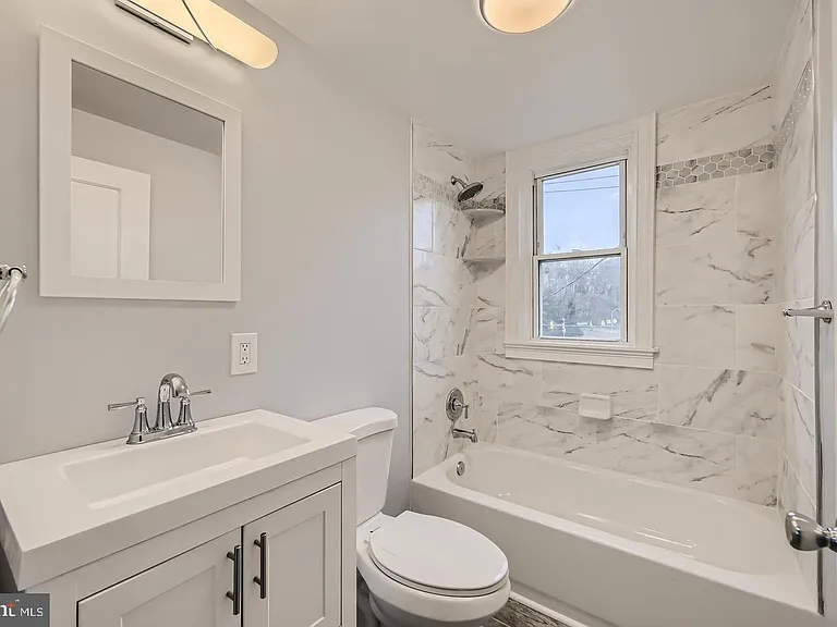 4429 Newport Ave — Photo 13