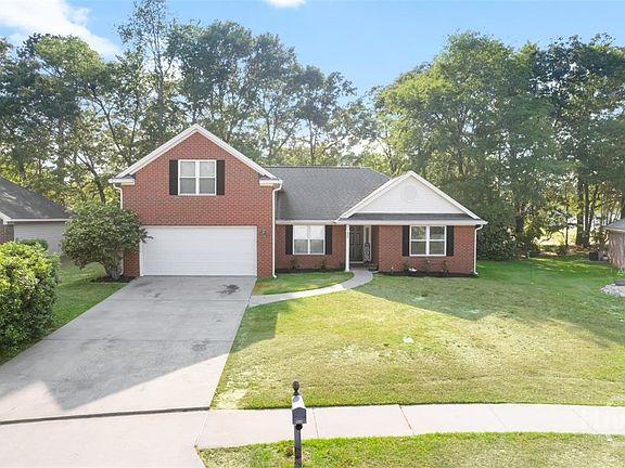 3rd image of 406 Roberts Way