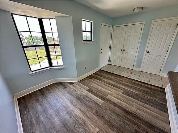 4th image of 13 Lake Breeze Dr