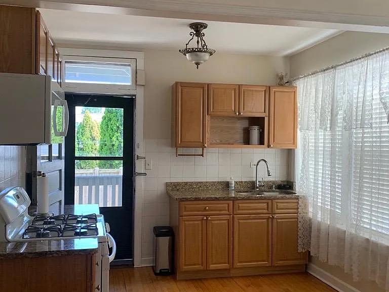 3031 N Parkside Ave — Photo 3