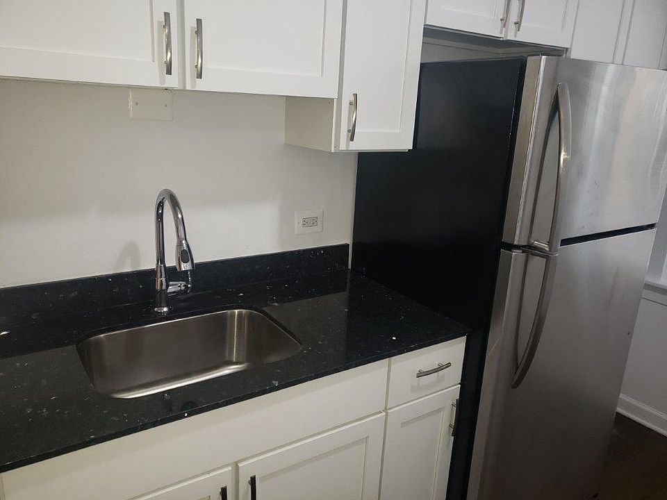 1st image of 4412 N Street Louis #44121A