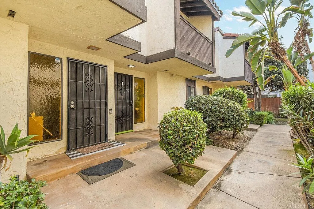 3 bed, 1386 sqft, $3,800 — Photo 1