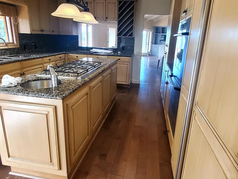 6858 Las Colinas — Photo 16
