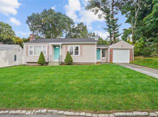 28 Meadow View Dr, Cranston, RI 02920