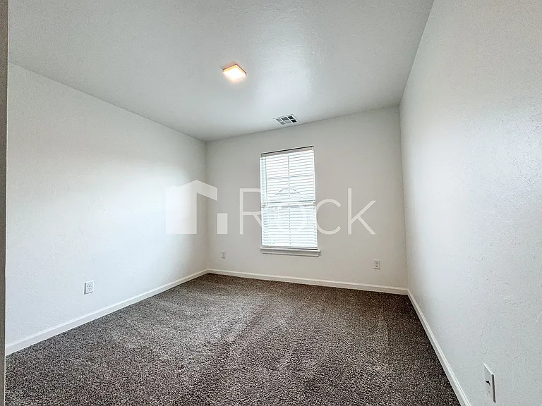 1113 Magnolia Dr — Photo 30