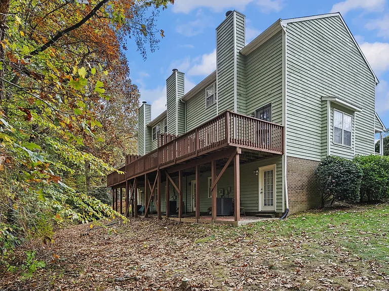 126 Shady Spring Pl — Photo 14