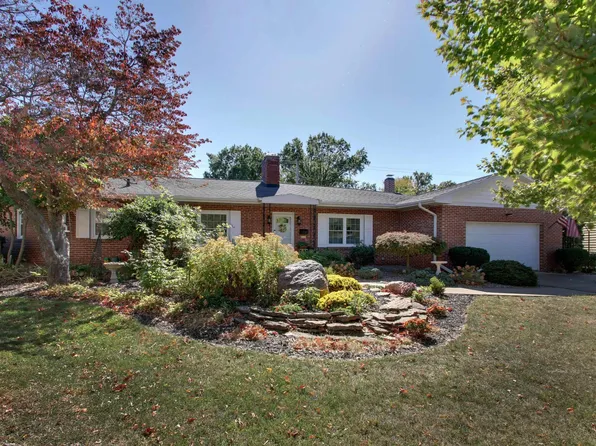 235 Woodlawn Ct, Quincy, IL 62301