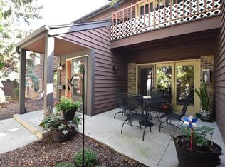 4246 S Ridgewood Ln, Milwaukee, WI 53221