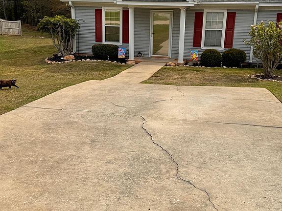 Spacious parking area off street