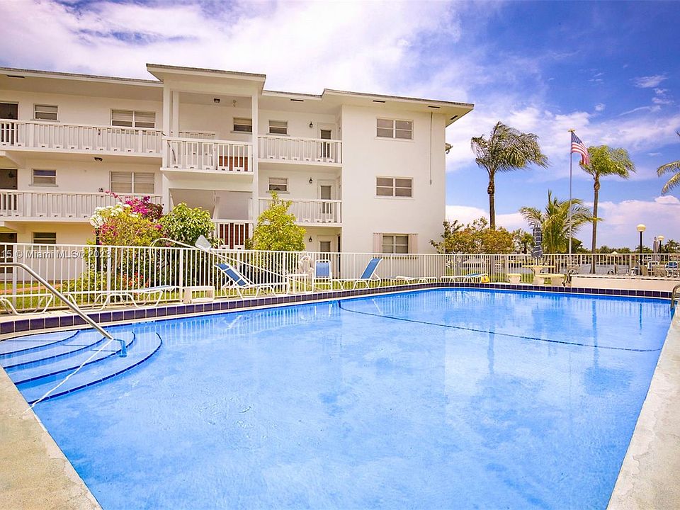1st image of 600 Pine Dr APT 101