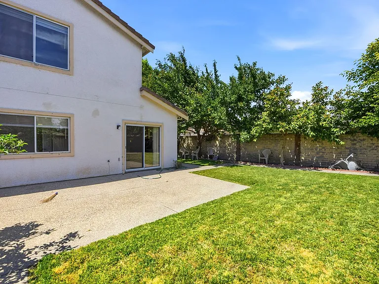 3808 Alder Ave — Photo 44
