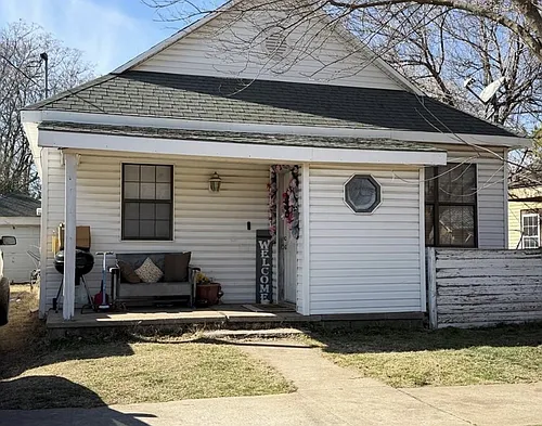 220 N Aydelotte Ave Photo 1