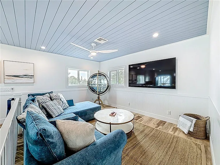 1810 E Sandpiper Rd — Photo 36