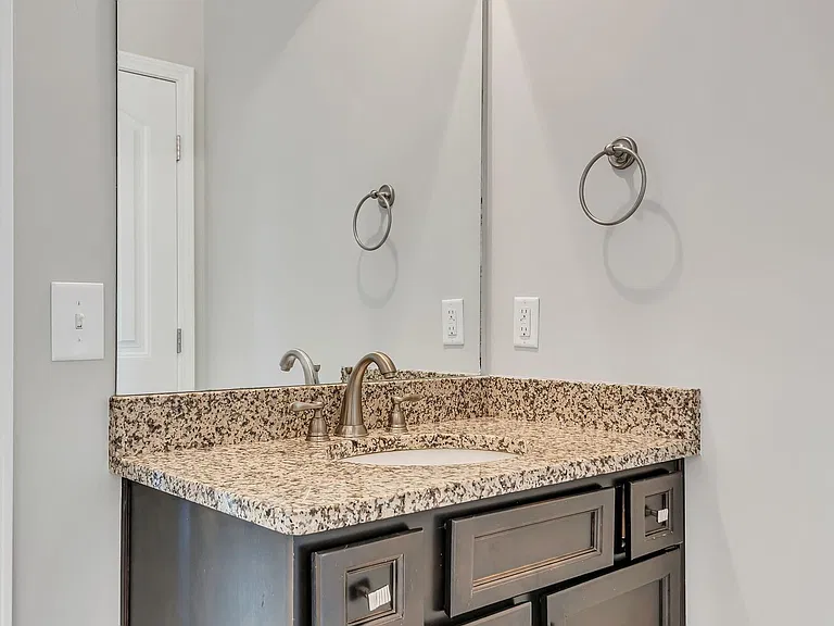 1477 Channing Dr — Photo 24