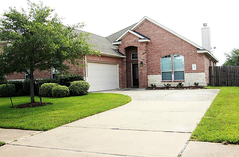 1st image of 2103 Plum Falls Ln