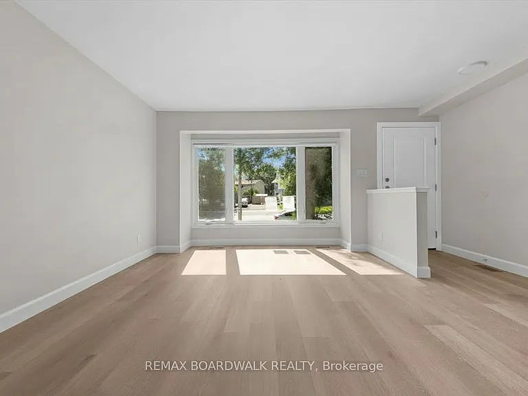 999 Meadowlands Dr — Photo 5