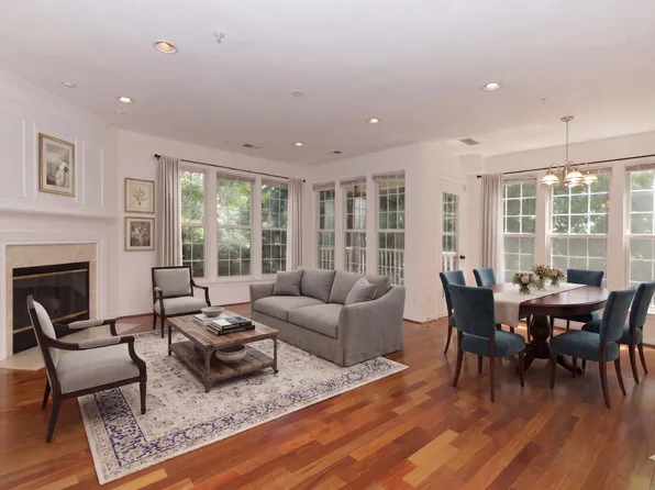 12729 Fair Crest Ct APT 304, Fairfax, VA 22033