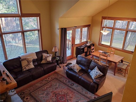 2nd image of 929 N Northwood Blvd #150