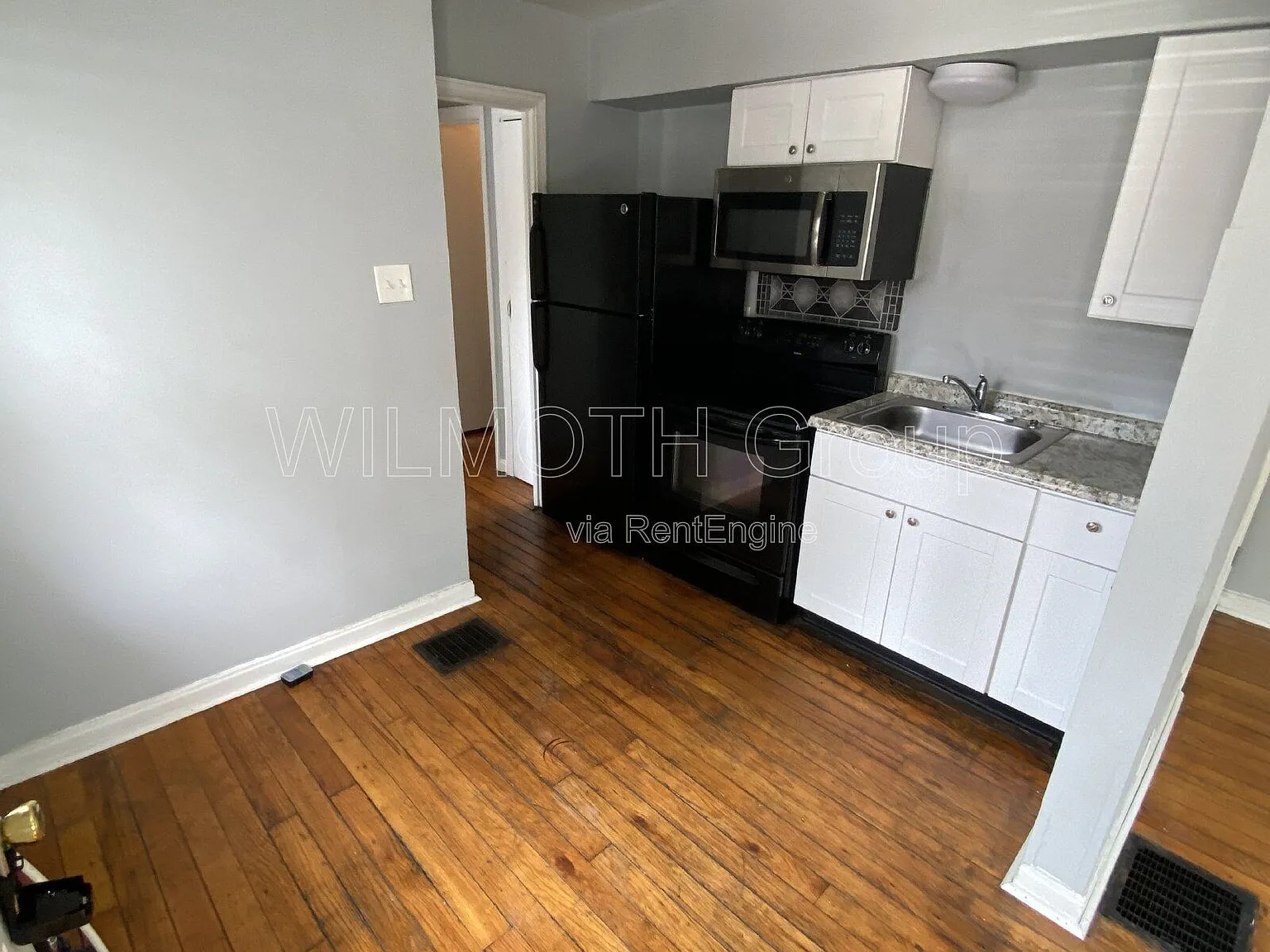 3 bed, 1.0 bath, 1000 sqft, $825 — Photo 4