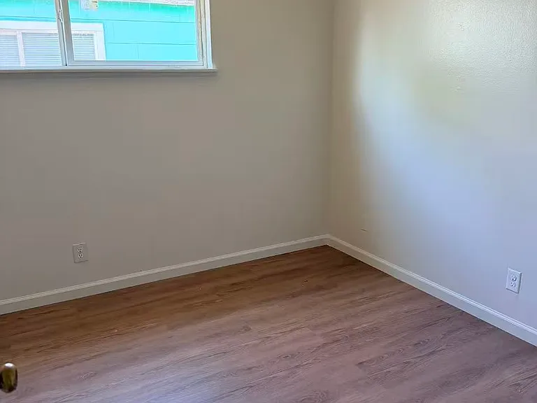 1280 Upton Way — Photo 3