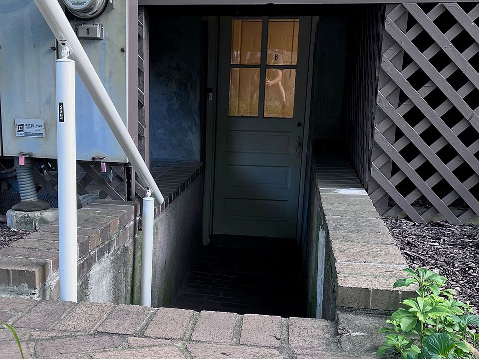 Front Entrance to Basement