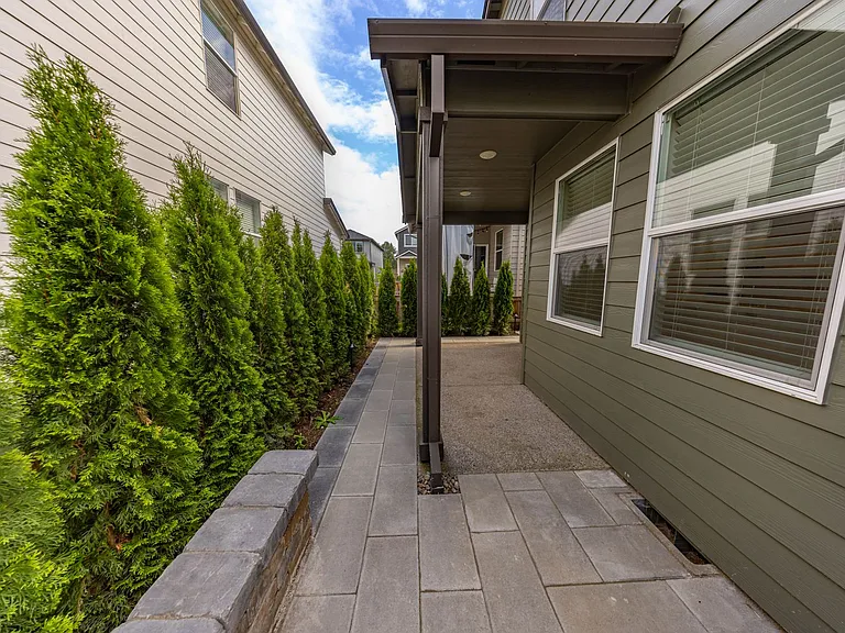6313 NE 61st Ave — Photo 2