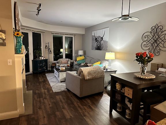 5th image of 18707 SE Newport Way APT 302