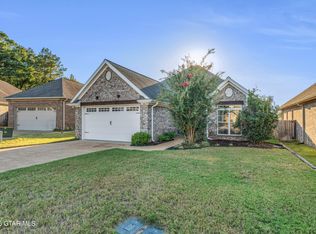 102 Candice Cir, Starkville, MS 39759