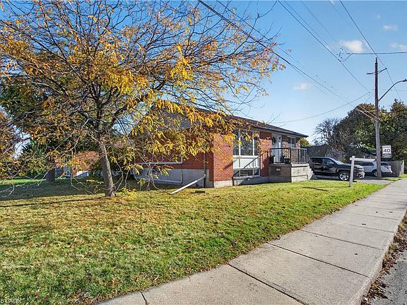 2nd image of 841 10th Ave