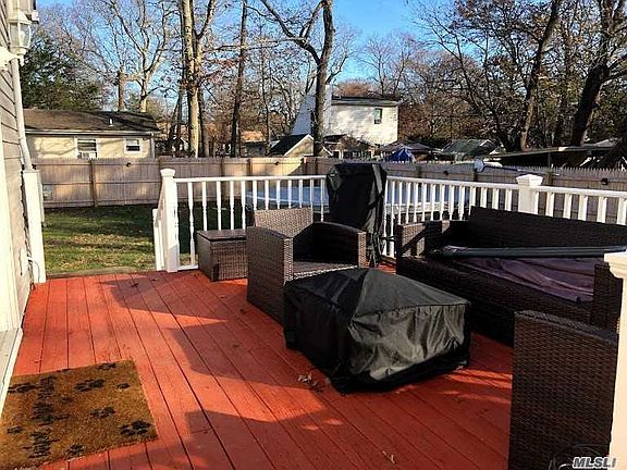 5th image of 119 Daisy Dr