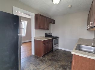 13 Sanford St #3R, Pawtucket, RI 02860