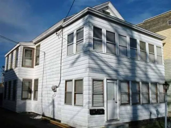 5 River St, Waterford, NY 12188