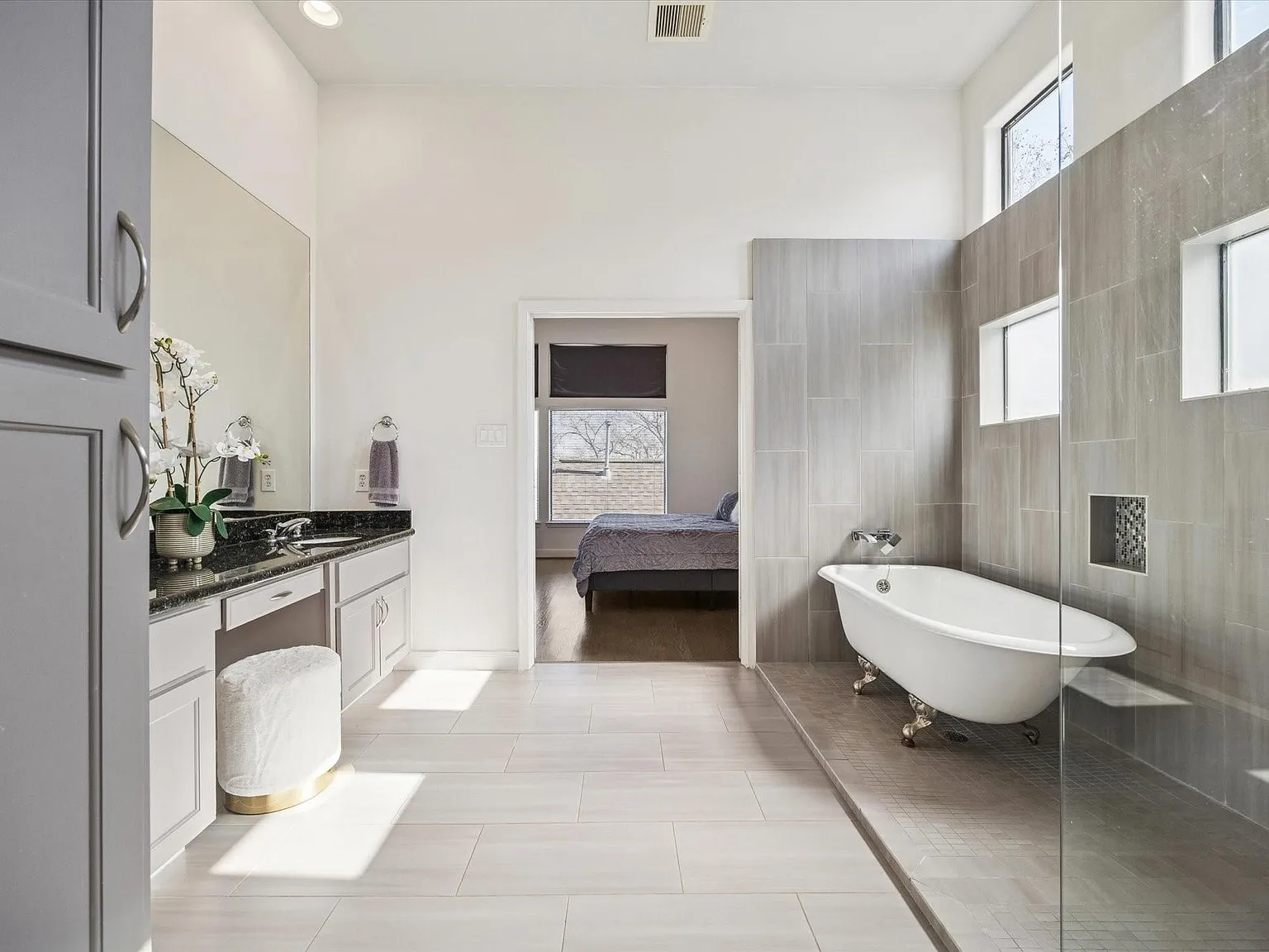 3 bed, 3.5 bath, 2632 sqft, $4,000 — Photo 4