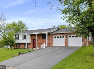 18 Fairview Ave, Front Royal, VA 22630