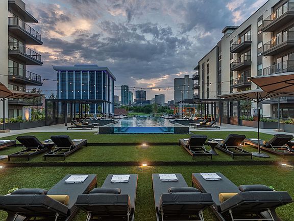 The Braden on Fifth apartments community photo