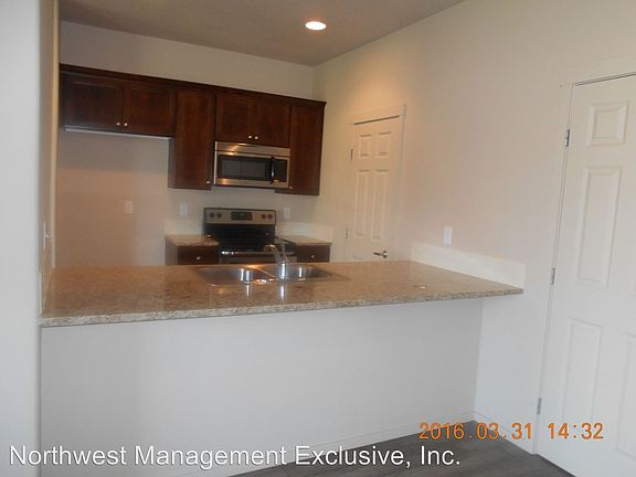 5th image of 1316 NE 83rd Dr